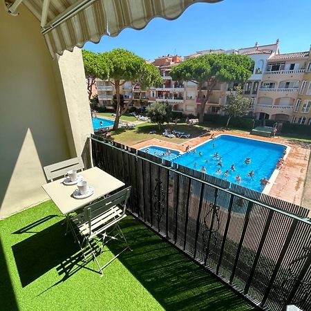 Appartement 1 Chambre Climatise Avec 3 Piscines A 200 M De La Plage Ampuriabrava Exterior foto