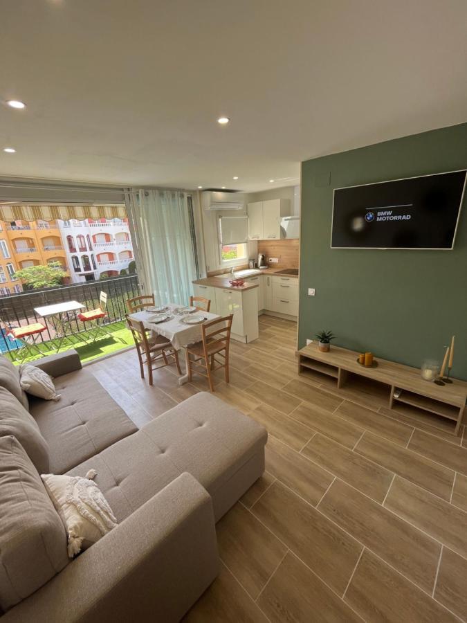 Appartement 1 Chambre Climatise Avec 3 Piscines A 200 M De La Plage Ampuriabrava Exterior foto