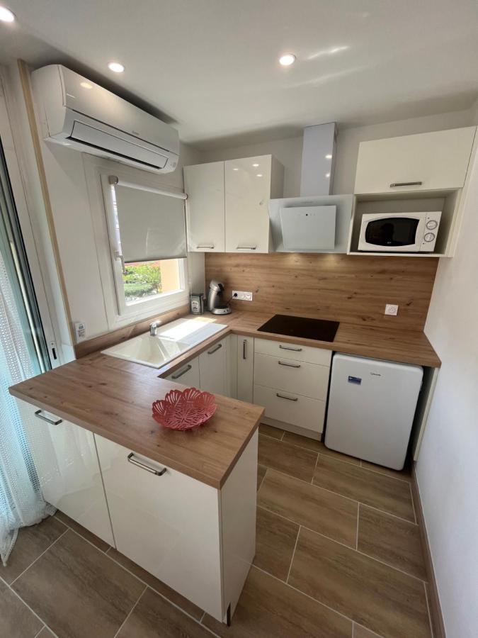 Appartement 1 Chambre Climatise Avec 3 Piscines A 200 M De La Plage Ampuriabrava Exterior foto